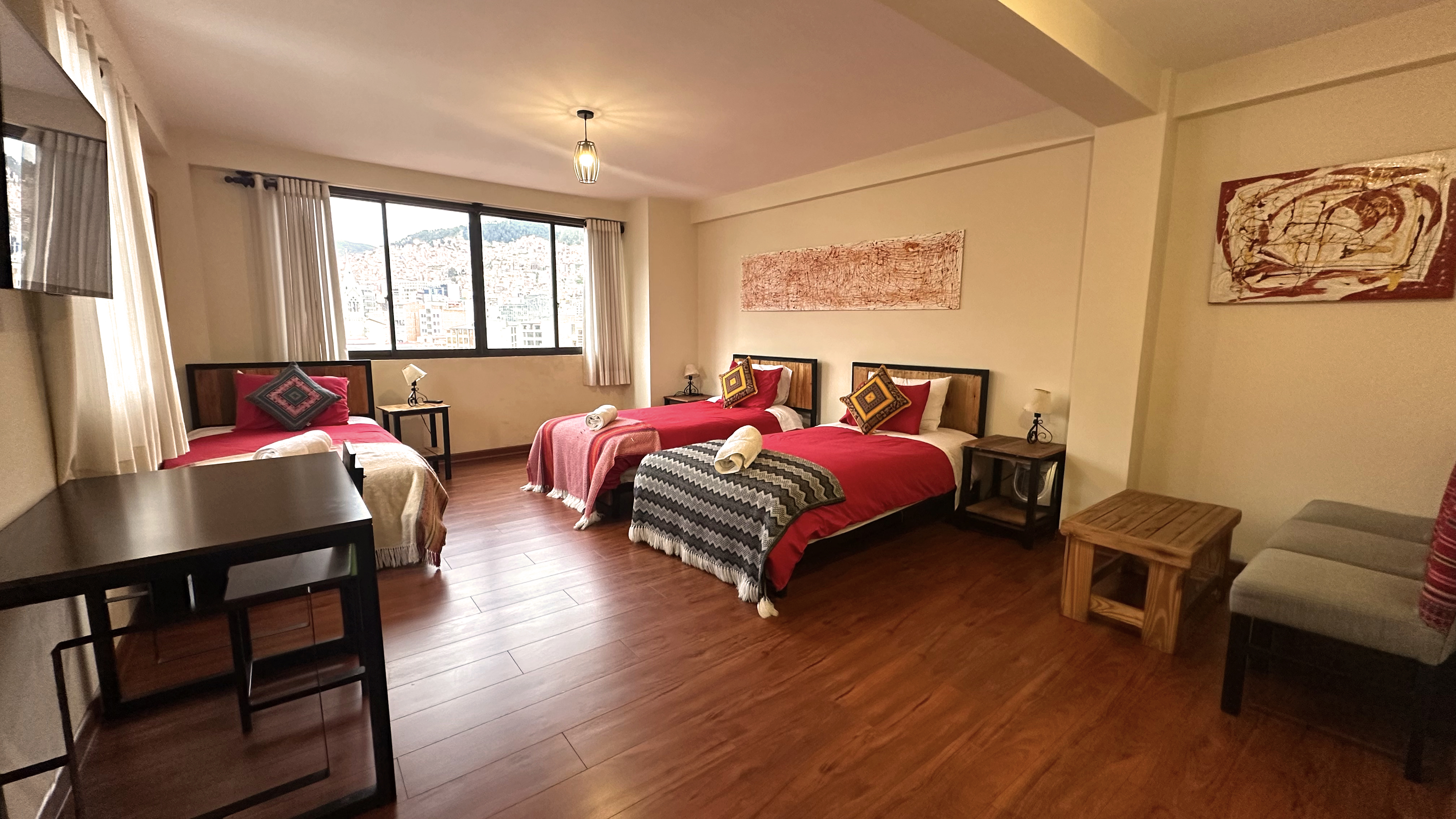 ILLAPA - HABITACIÓN TRIPLE CON BAÑO PRIVADO